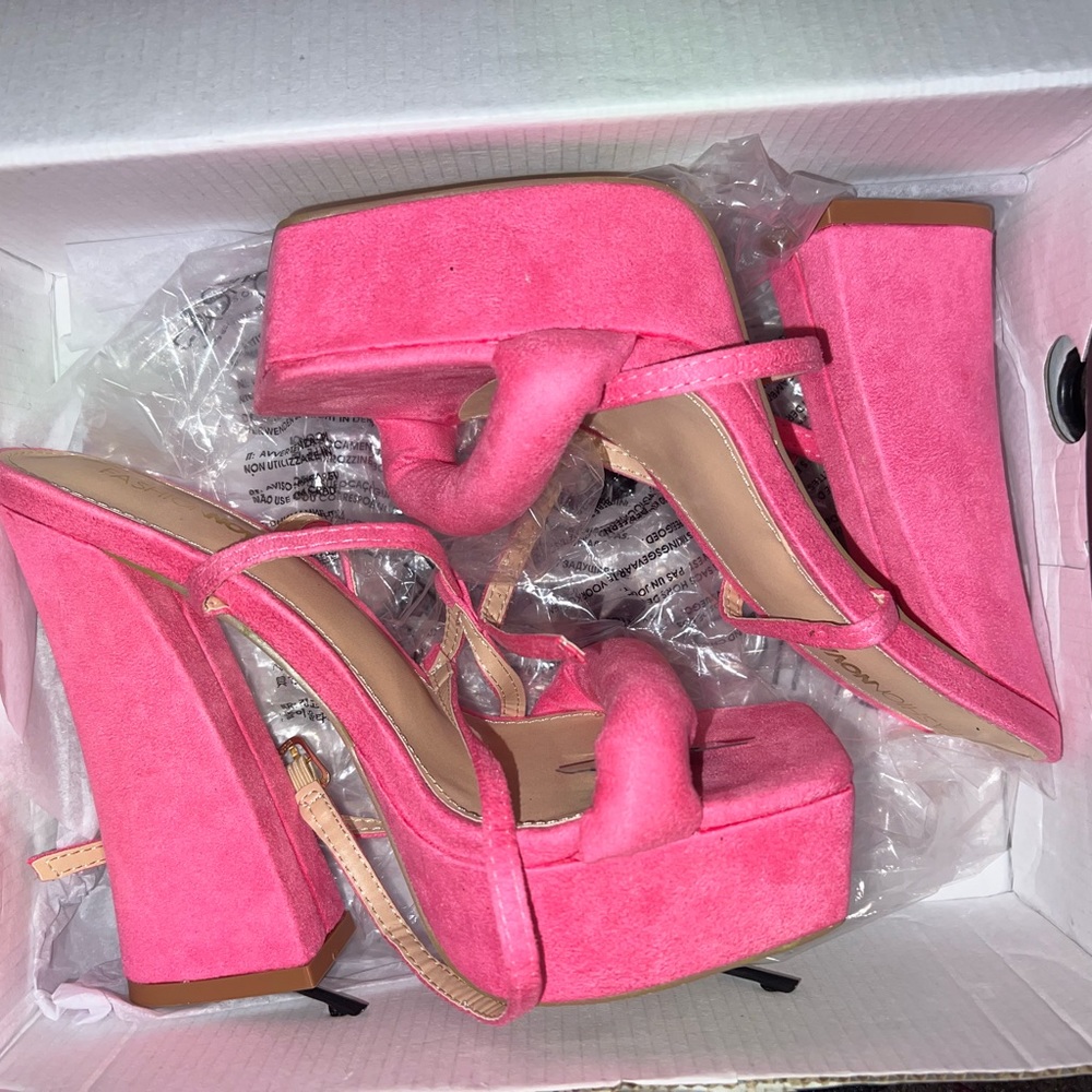 Pink heels